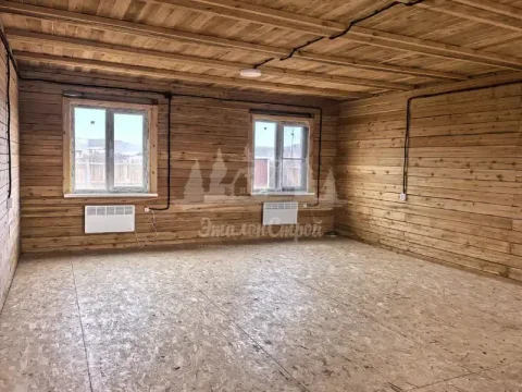 Интерьер дома из бруса 48 кв.м — свободная планировка, строганые стены